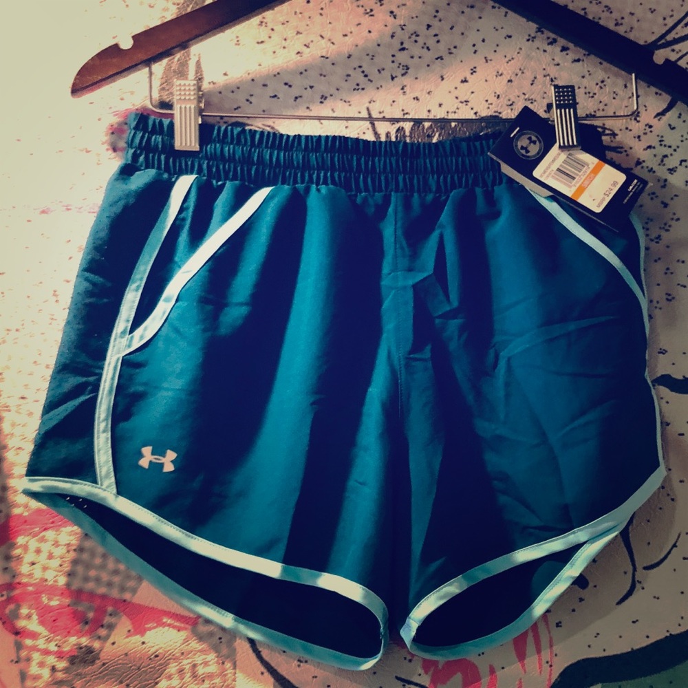 NWT! 5🌟rated! 💪 Under Armour Athletic Shorts - Picture 1 of 7